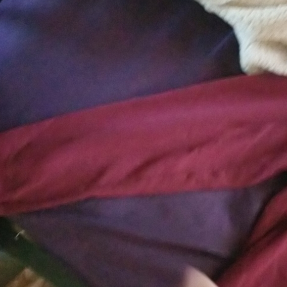 Hanes Longsleeve Red Tee - Picture 4 of 4